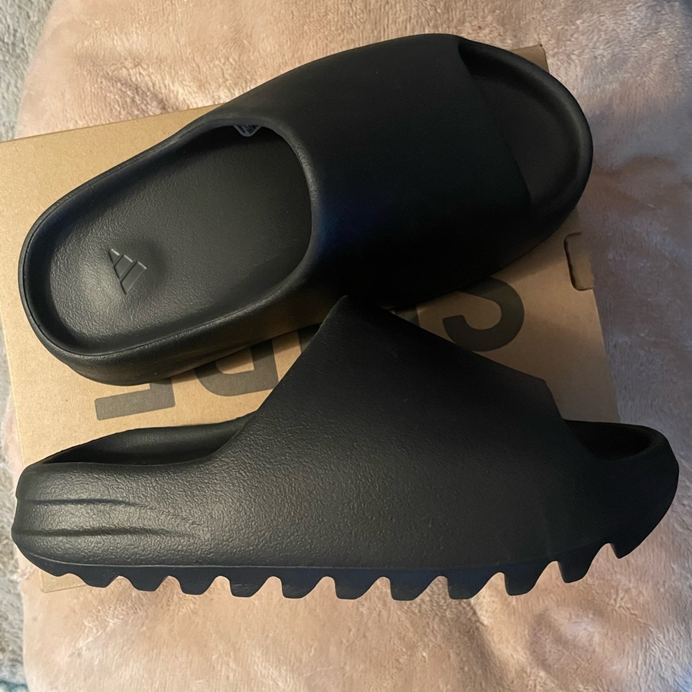Yeezy Slide
